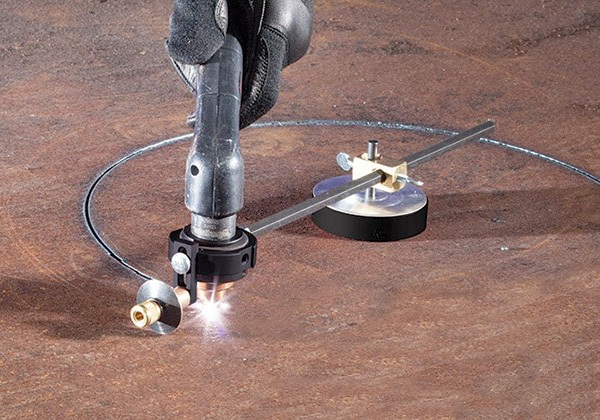 Plasma circle cut guide